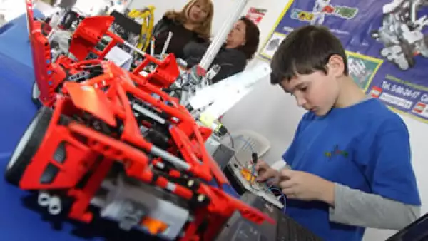 Los encuestados ven que las empresas son más cuidadosas para innovar como consecuencia de la crisis. (Foto: Notimex)