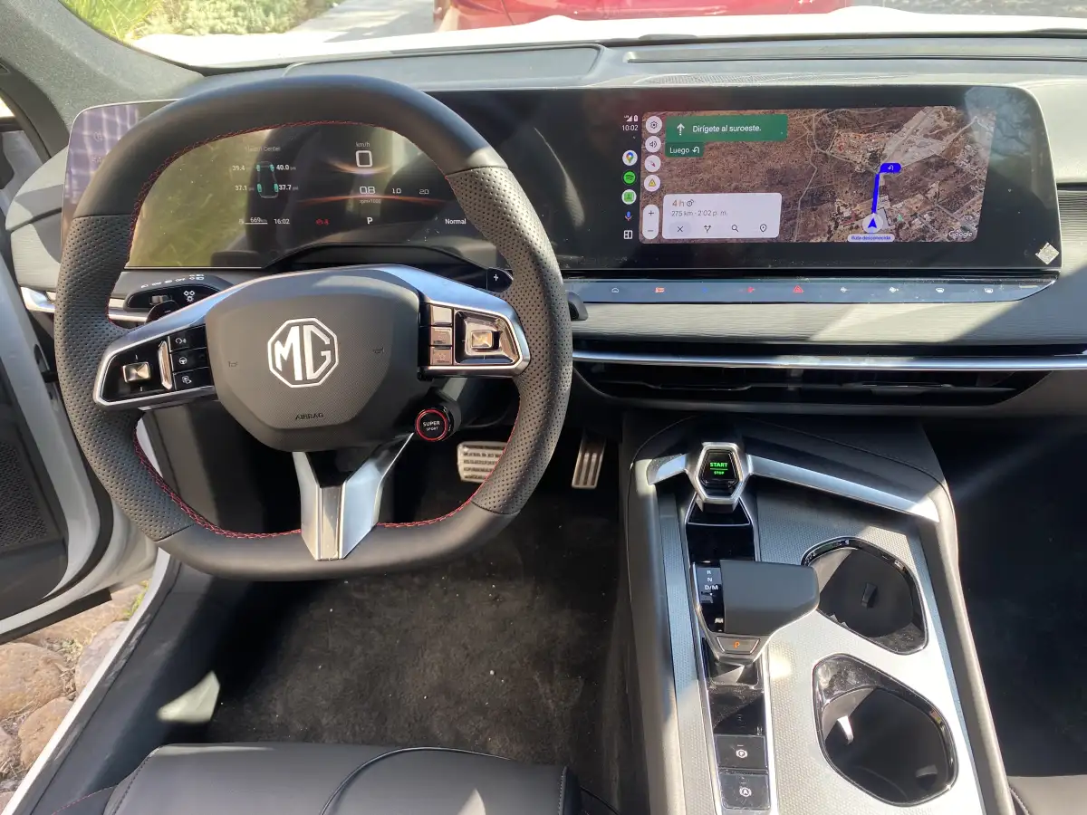 MG lanza el sedán MG7 y el SUV RX9 en México, estos son sus precios y ...