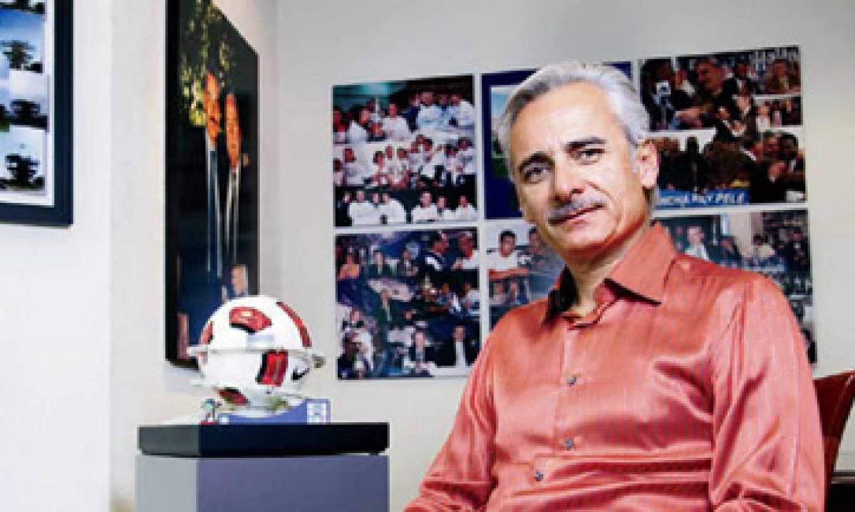 Luego de comprar el Club Pachuca en 1995, Jesús Martínez Patiño ha logrado diversificar sus negocios, todo con la marca del equipo. (Foto: Agustín Garza)
