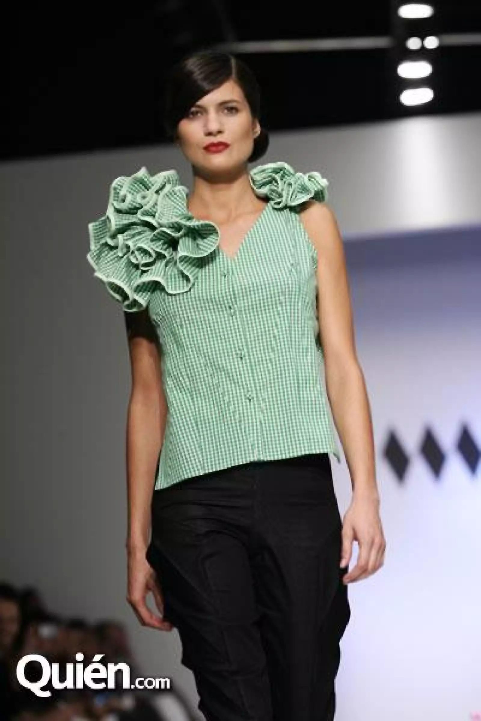 MBDF Pasarela Manhes&Massun