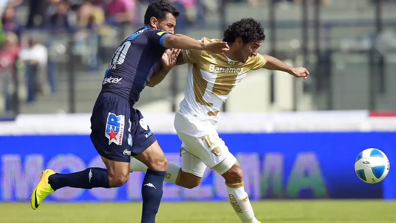 Martín Bravo Pumas anotó dos goles en empate ante Puebla