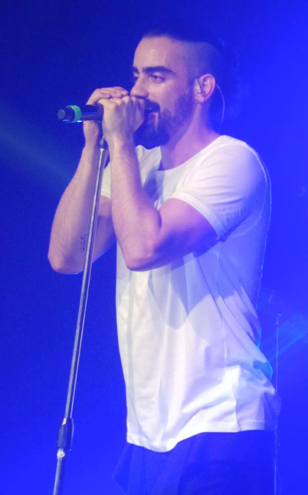 Diego es co autor de los temas de su primer disco, el cual ya se encuentra a la venta.