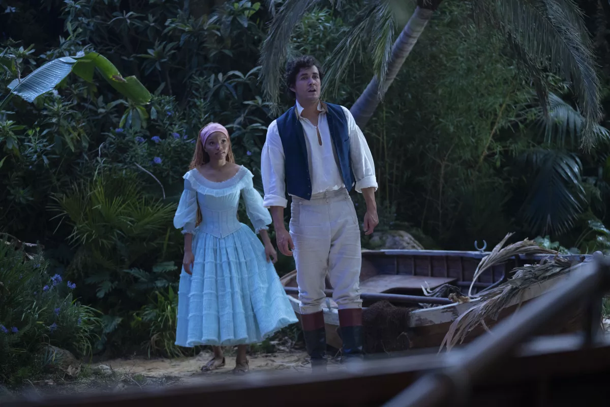 Halle Bailey y Jonah Hauer-King protagonizan 'La Sirenita'.