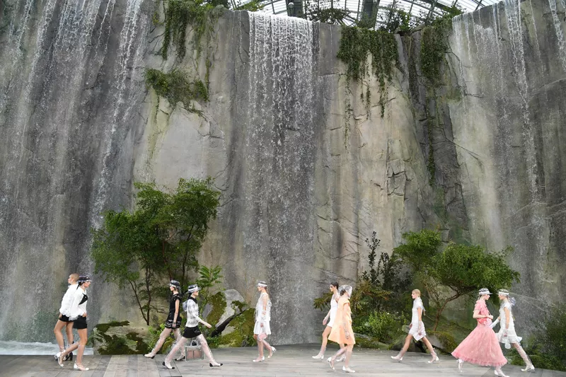 Chanel : Runway - Paris Fashion Week Womenswear Spring/Summer 2018