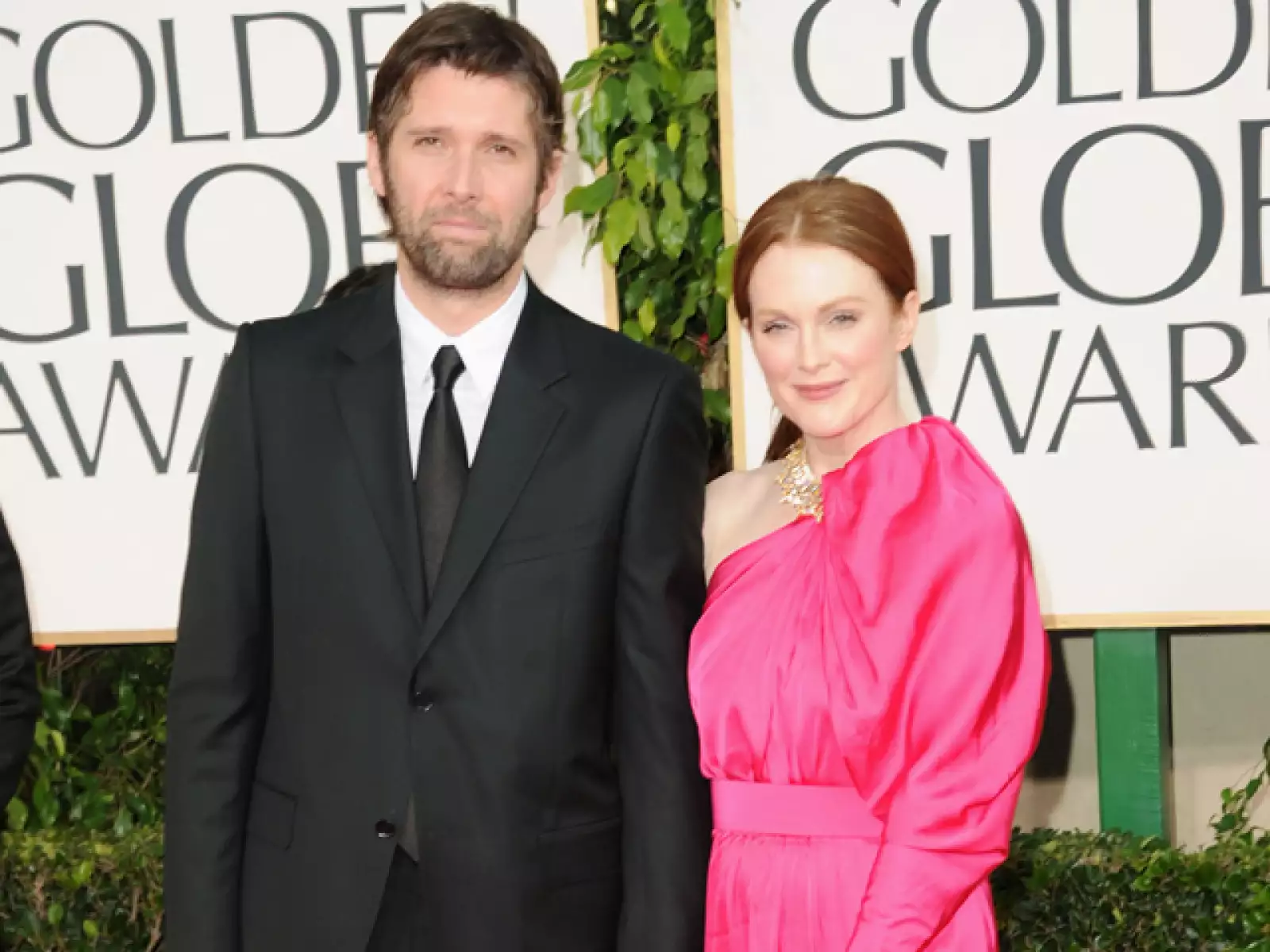 Julianne Moore llegó muy bien acompañada con Bart Freundlich.