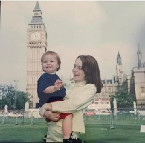 lindsaylohan_301879791_1238067740261628_4902940638878959211_n.jpg