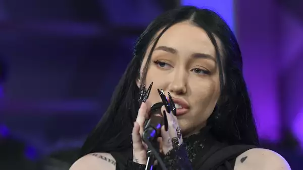 Noah Cyrus Visits The SiriusXM Hollywood Studio