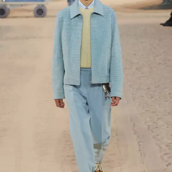 Vuitton m S27 054.jpg