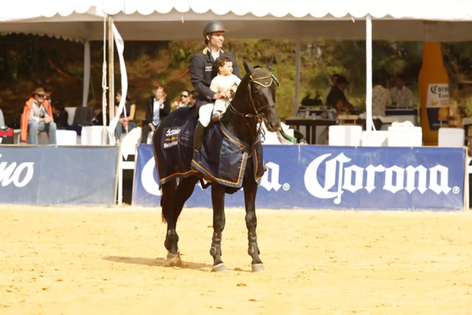 Peyrelonge poresentado por Scappino