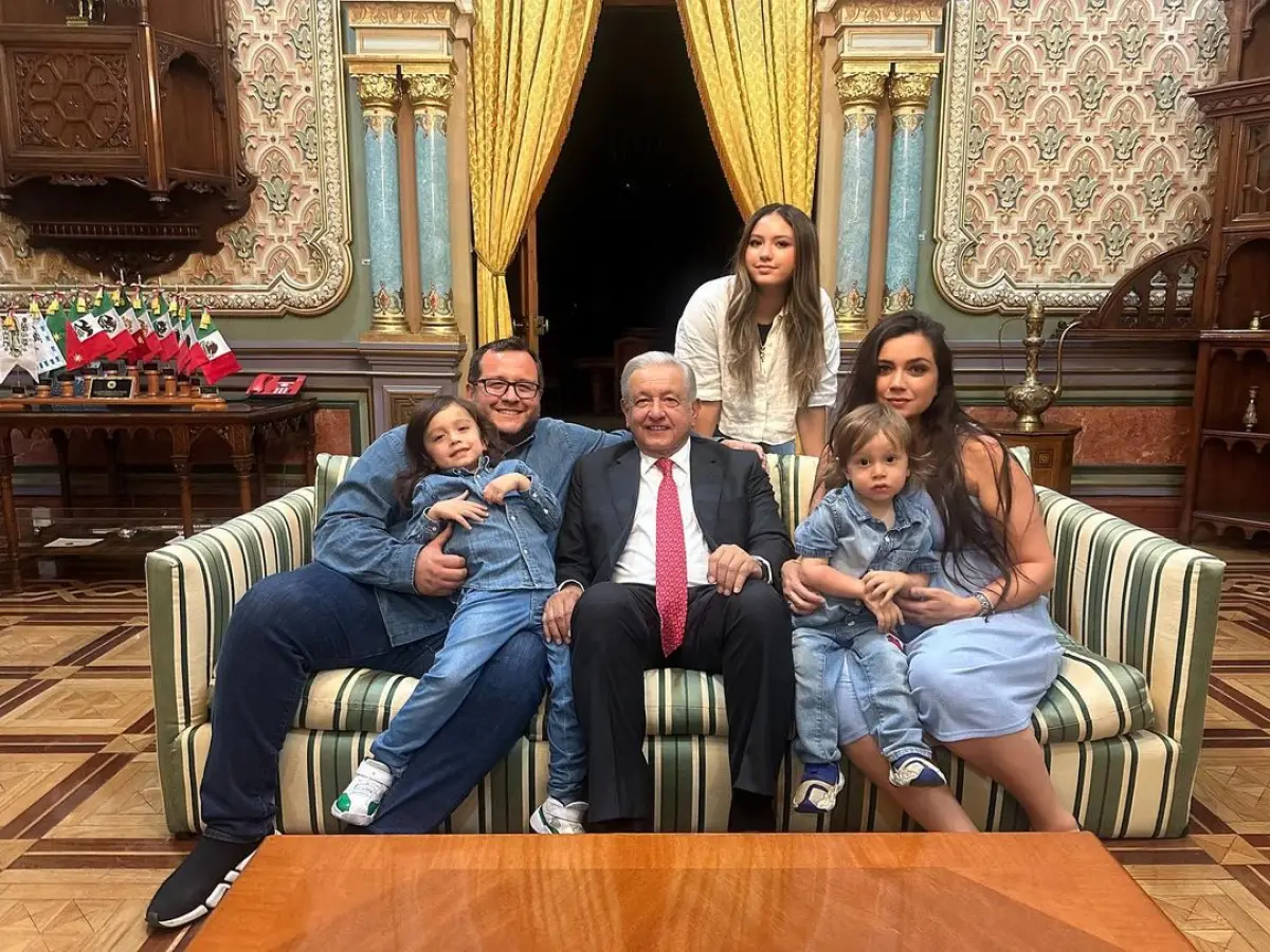 amlo-nietos.jpg