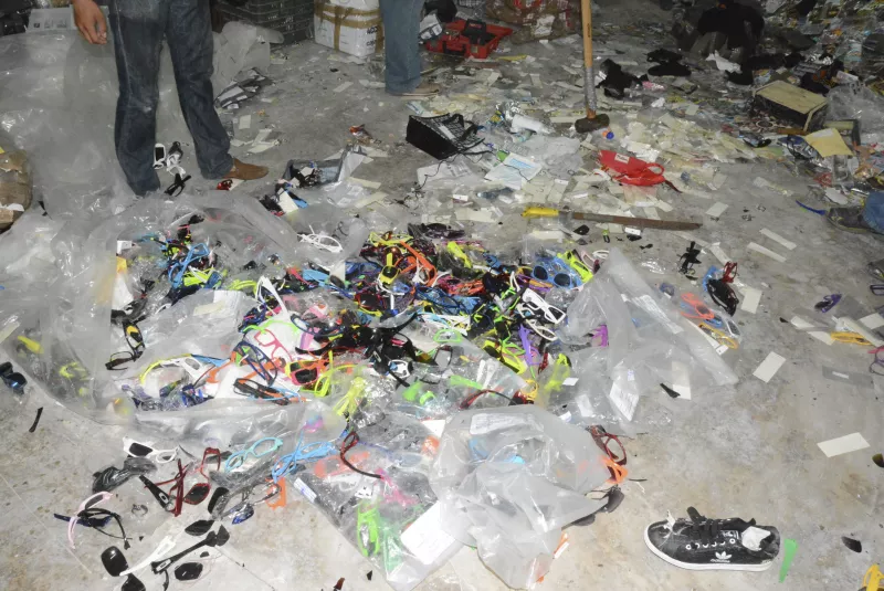 El comercio de productos falsificados representó hasta 2.5% del comercio mundial en 2013.