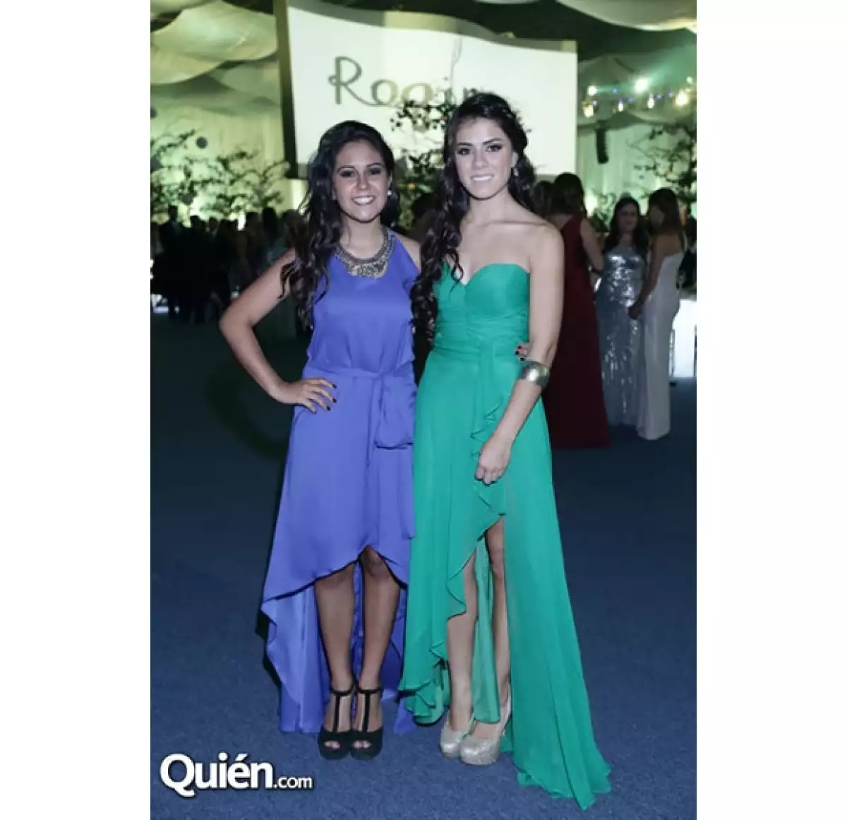 La hija del presidente de la República brilló por su presencia y estilo para la elegante ocasión. En la foto, Pilar Sosa y Paulina Peña.