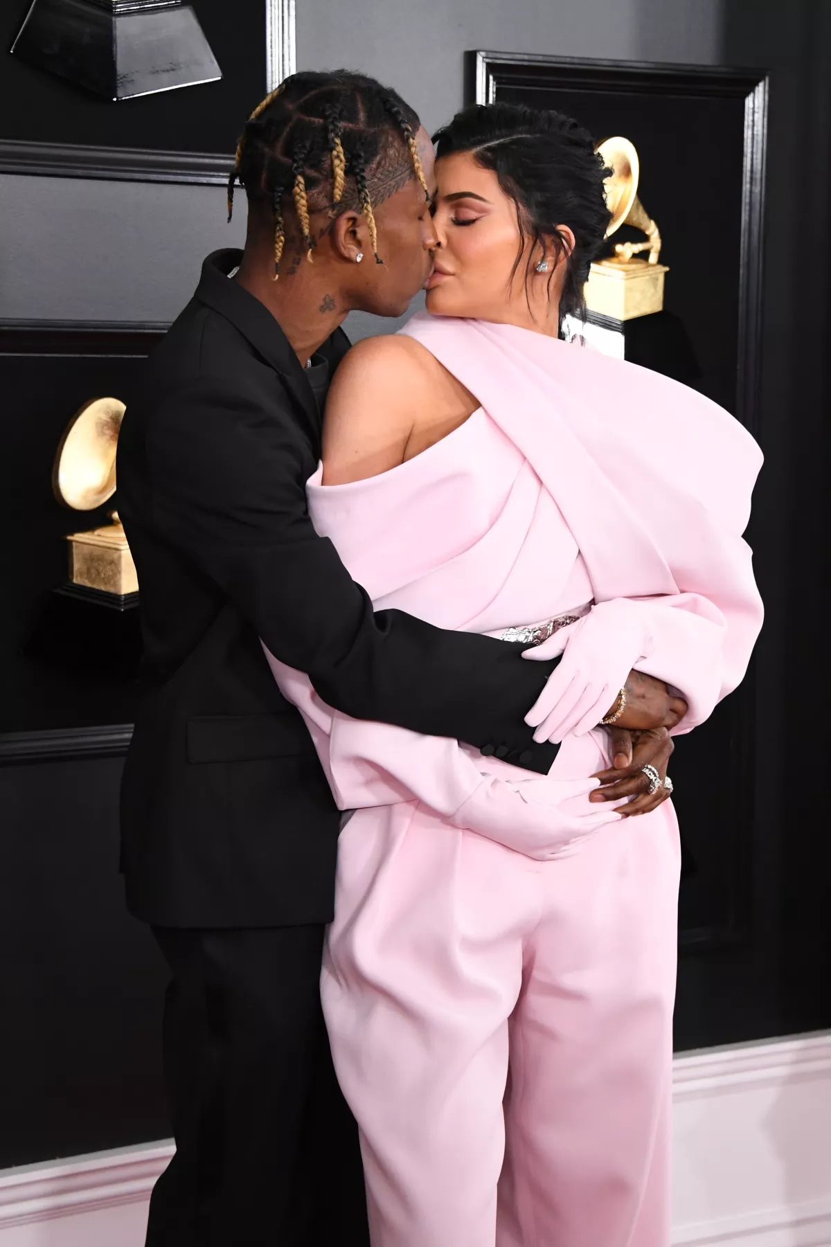 Kylie Jenner y Travis Scott en los Grammys