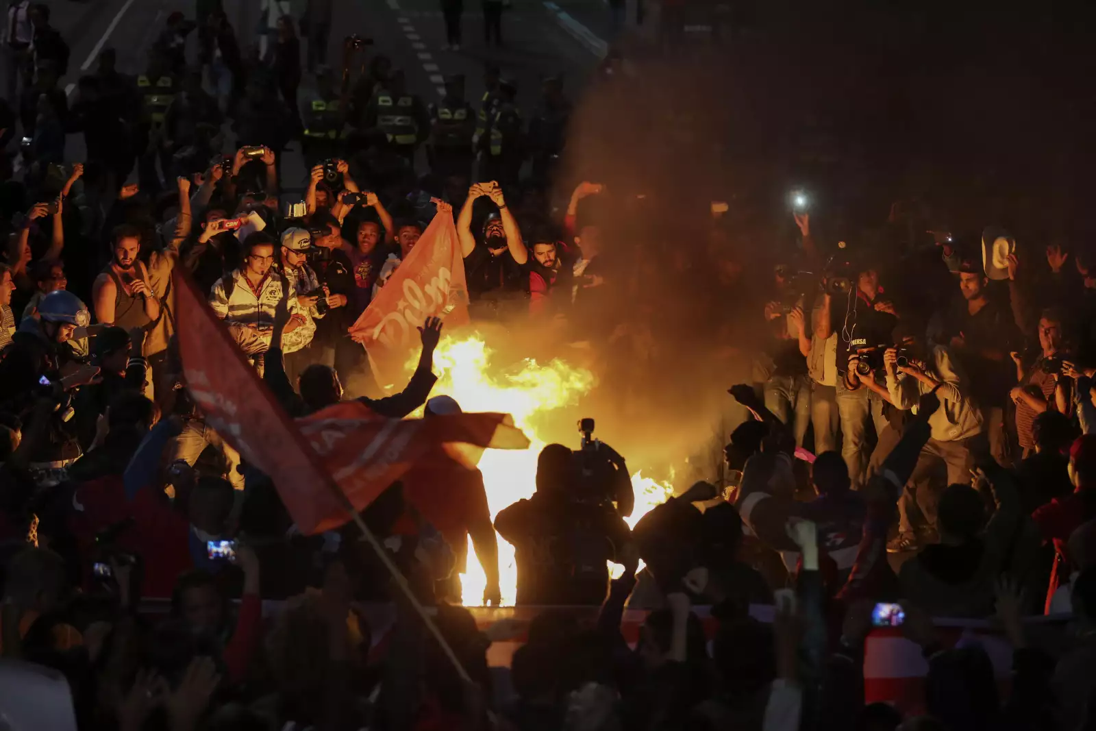 Militantes del Movimiento de los Trabajadores Sin Techo (MTST) protestaron en apoyo de Rousseff.
