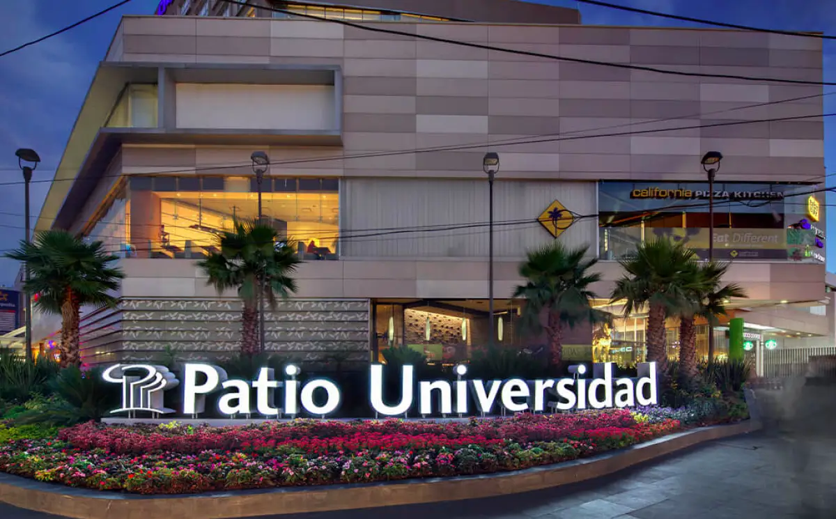 Patio Universidad