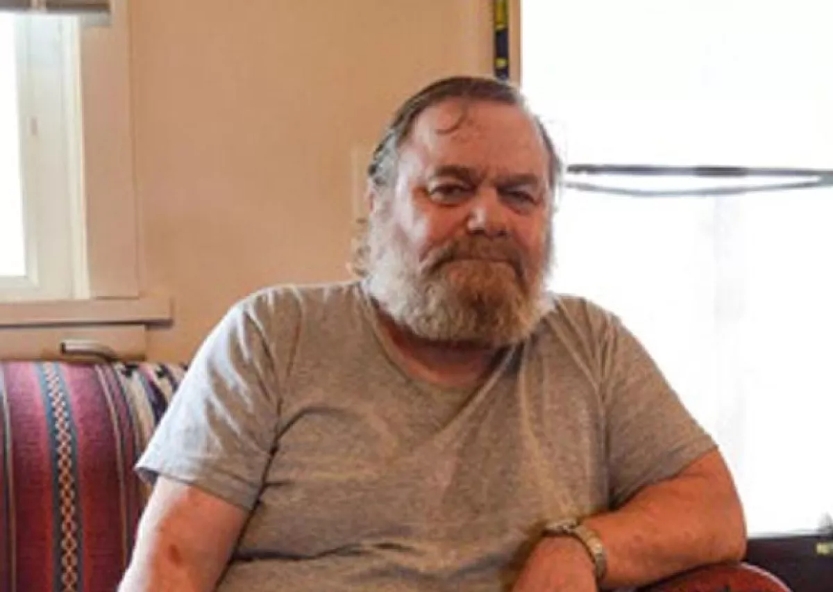 George Bieber, su abuelo paterno lo ha acusado de abandono y ha dicho que el cantante no se ha preocupado nunca por él y su esposa.