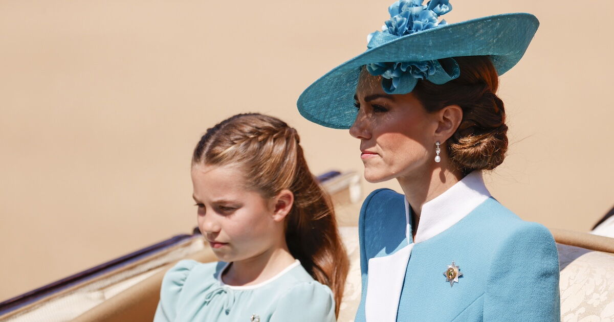 Kate Middleton y la princesa Charlotte sorprenden al viajar juntas en el metro de Londres