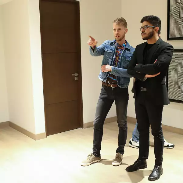 Inauguración Damián Suárez, Fenotipo de la luz