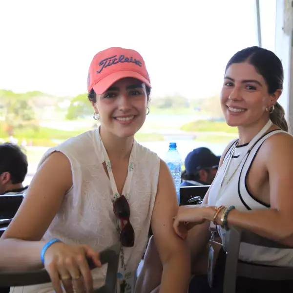 Fernanda Blanco y Araceli García 