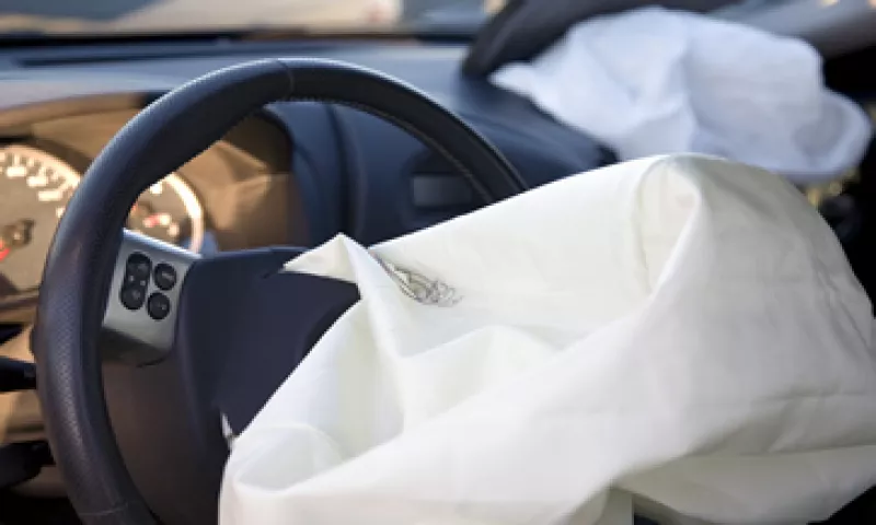 Las bolsas de aire de Takata han disparado fragmentos de piezas a conductores en cinco accidentes fatales desde Oklahoma hasta Malasia.(Foto: iStock by Getty Images. )