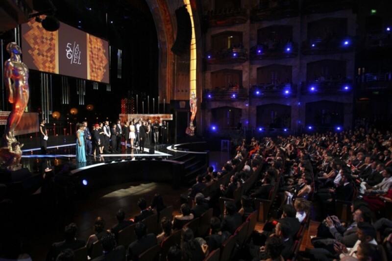 Así lució el escenario de los Premios Ariel en Bellas Artes.