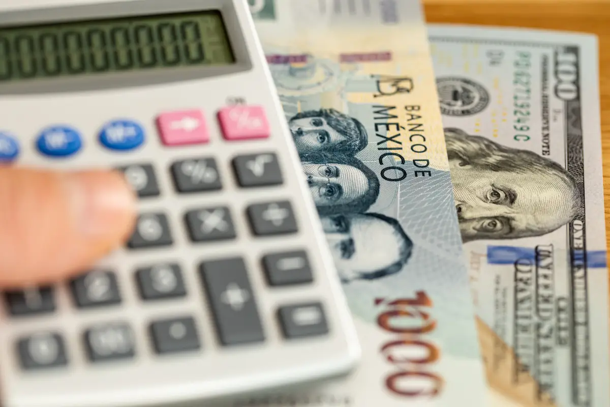 Qué significa que la calificación de la economía mexicana tenga una perspectiva negativa