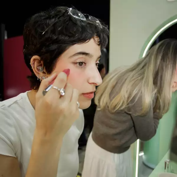 Clinique arrasó en ELLE Beauty Gang con un booth y una masterclass.