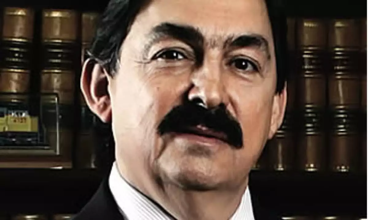 Napoleón Gómez Urrutia acusó al presidente Felipe Calderón de mantener una cruzada ilegal contra el movimiento sindical mexicano. (Foto: Archivo)
