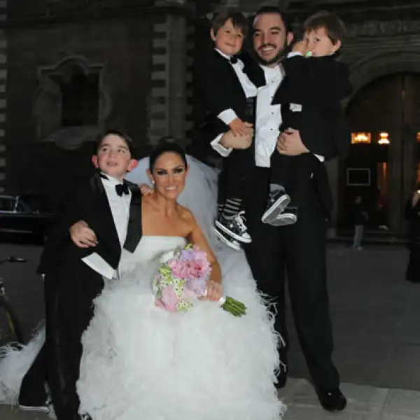 Renato (Hijo de Fernanda) María Fernanda González Ibarra,Juan Pablo Martínez Iglesias,Juan Pablo,Luciano