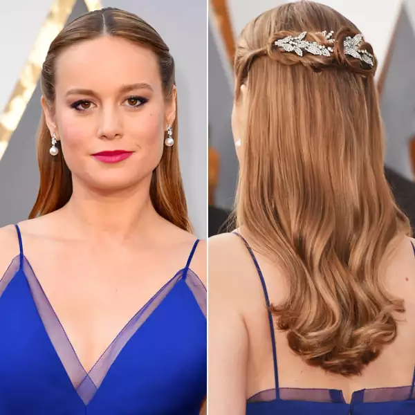 El beauty look de Brie Larson fue sencillo pero atinado. El delineado tipo cat eye y los labios rosa intenso, hicieron contraste con su vestido. Lo que más nos gustó fue la aplicación que usó en el pelo para decorar sus trenzas.