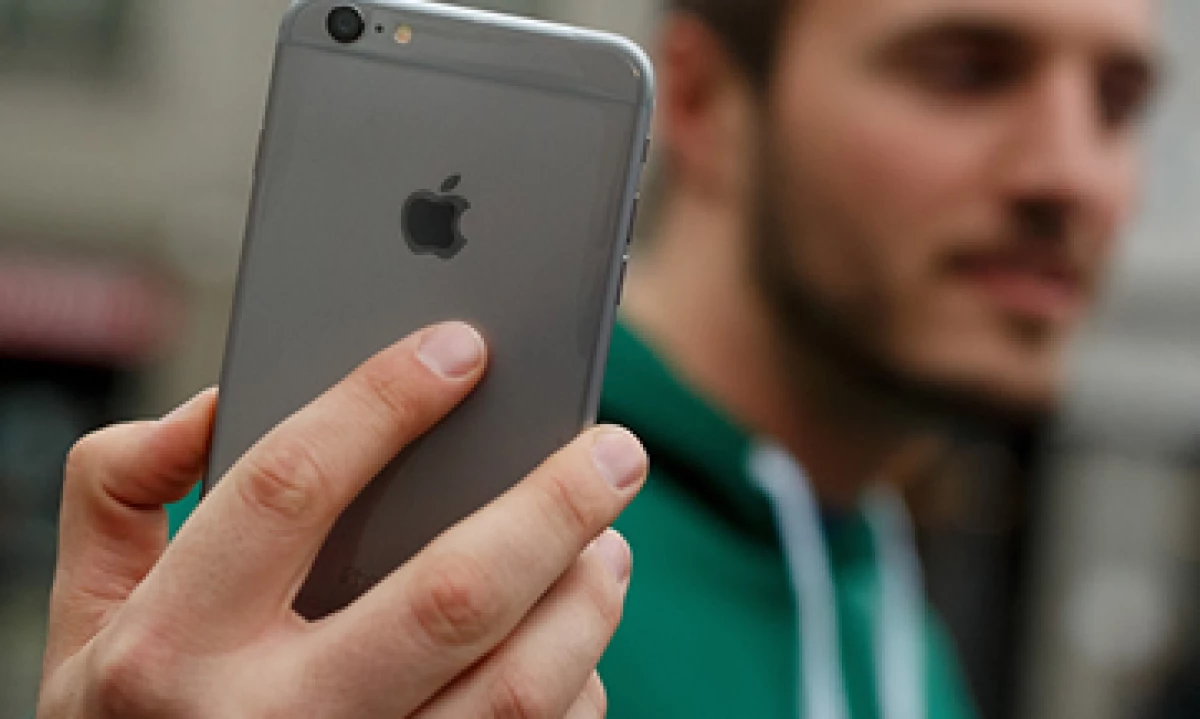 Las fallas de la versión mas reciente de iOS obligó a Apple a desarrollar un nuevo programa. (Foto: Getty Images)