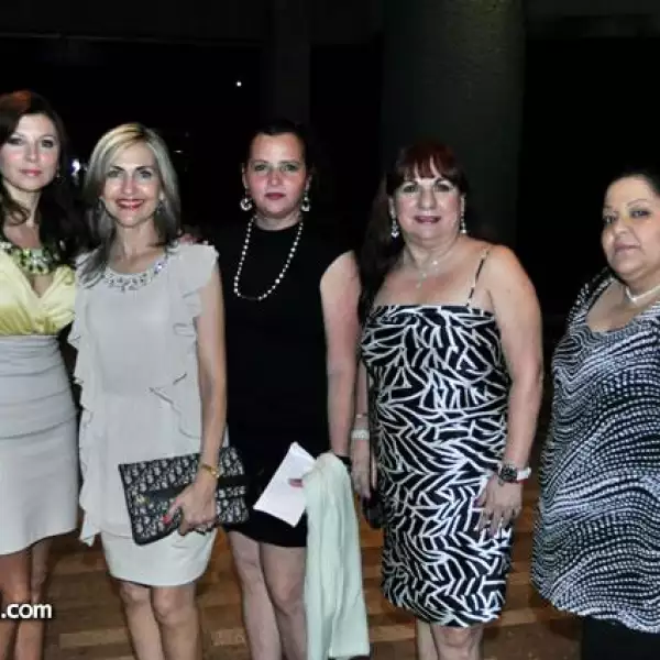 Carmen de Perches,Mónica Buerón,Ángela de Zamacona,Elsie Ayala y Magdalena Reyes