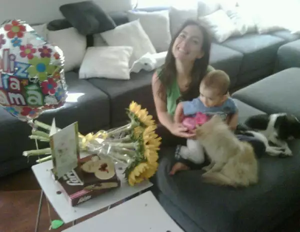 Claudia Lizaldi es una mamá muy orgullosa de su hijo Liam y cada vez que tiene oportunidad comparte fotos de su pequeño hijo.