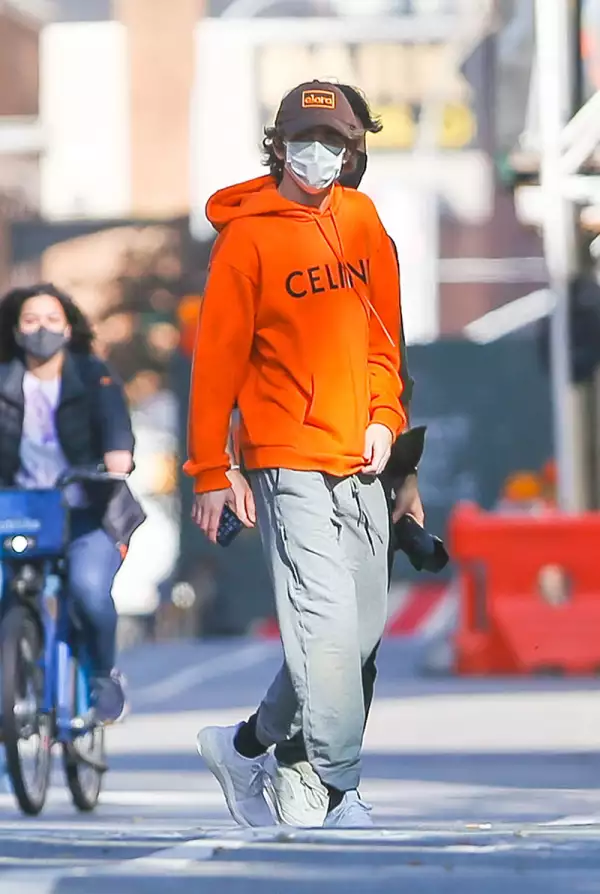 Foto: Celine, Timothée Chalamet vistiendo Celine Monochromes