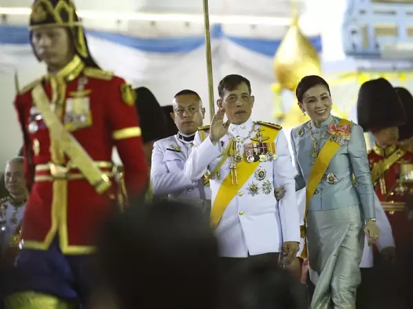 El rey Rama X y la reina Suthida