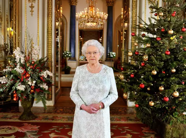 reina Isabel II