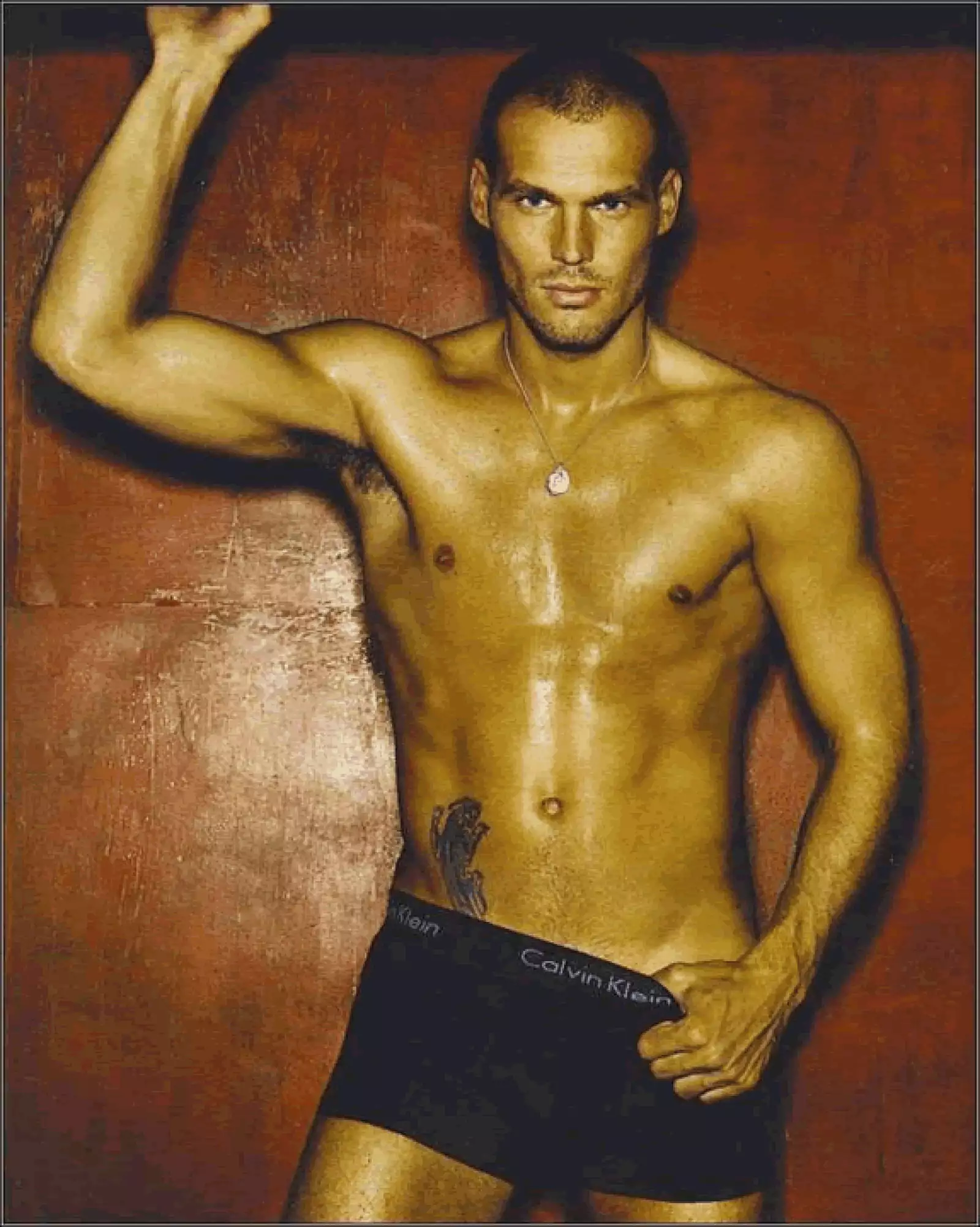 Freddie Ljungberg?- El exfutbolista del Arsenal dejó su carrera por decisiones personales pero nadie logró olvidar su sex appeal. El sueco fue la cara de Calvin Klein hace algún tiempo, la cual dio mucho de que hablar.