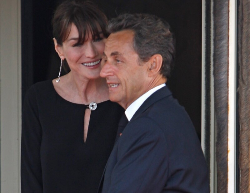 Carla Bruni y Nicolas Sarkozy están muy felices por el nacimiento de su hija.