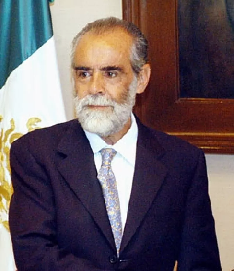 El vocero de la Procuraduría General de la República, Ricardo Najera, comentó en entrevista telefónica que el estatus del connotado político mexicano no se ha modificado.