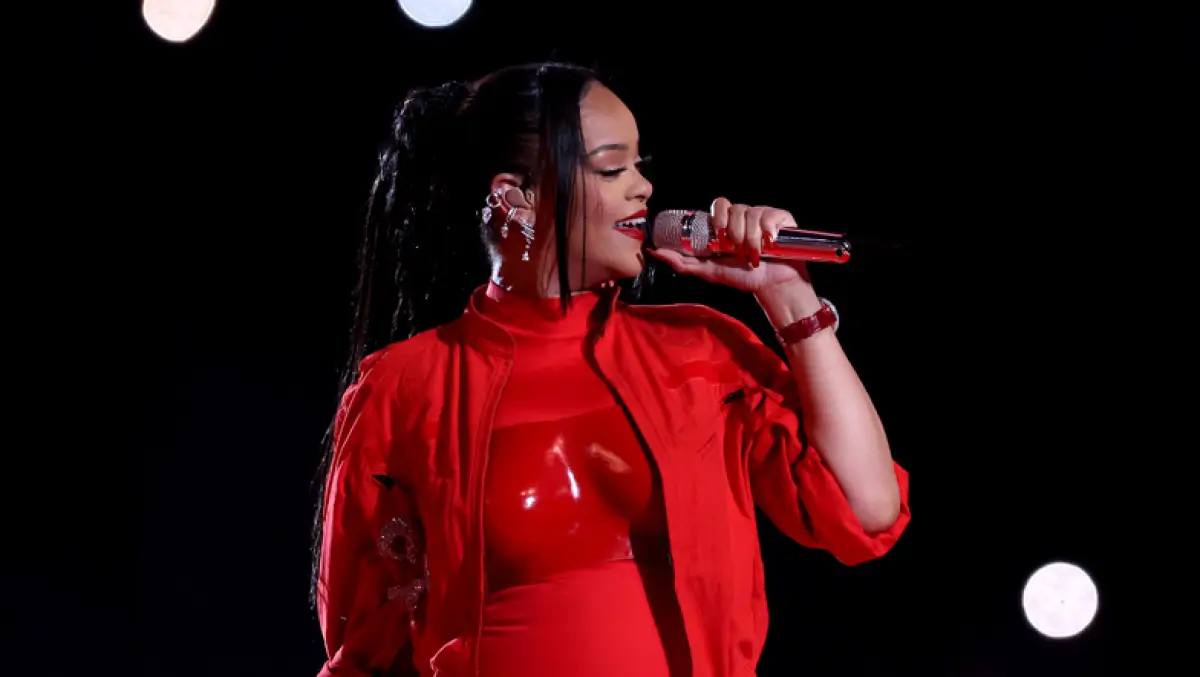 Super-bowl-RIhanna-Embarazada