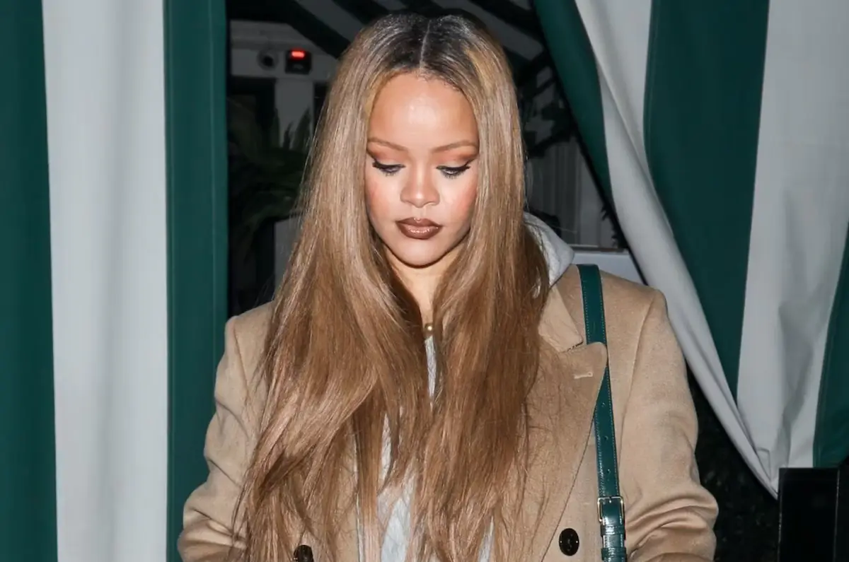 Rihanna pelo