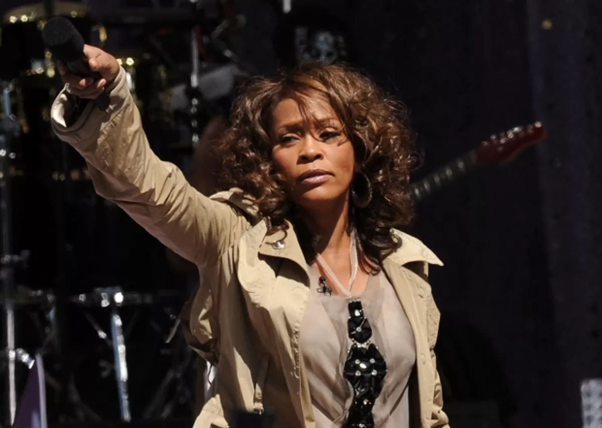 Whitney Houston fue la artista más galardonada de todos los tiempos con un total de 415 premios.