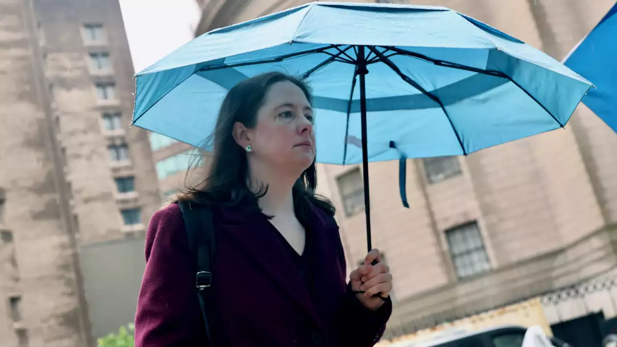 La fiscal federal Maurene Ryan Comey llega al juicio por tráfico sexual de Sean "Diddy" Combs en el Tribunal Federal de Manhattan el 22 de mayo de 2025.