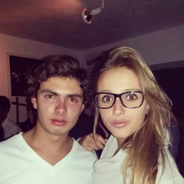 Esta fue la primera imagen que compartió Alejandro junto a su linda novia, a fines de mayo de 2013.