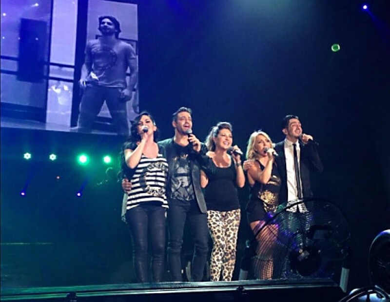 Los chicos de OV7 no pudieron evitar llegar a las lágrimas al final del show.