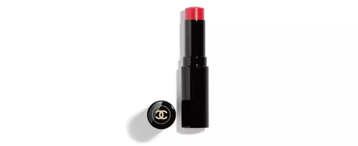 CHANEL-PIEL-SECA-COMPLEXION-COMODA-COMODIDAD-MAQUILLAJE-BASE-PRODUCTOS-SKINCARE.jpg