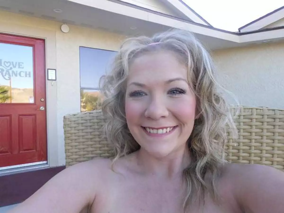 Sin embargo, fuentes aseguran que Ryder Cherry fue a Love Ranch el pasado viernes, y se le pagó con un cheque de 19 mil dólares, y desde entonces no ha sido vista.