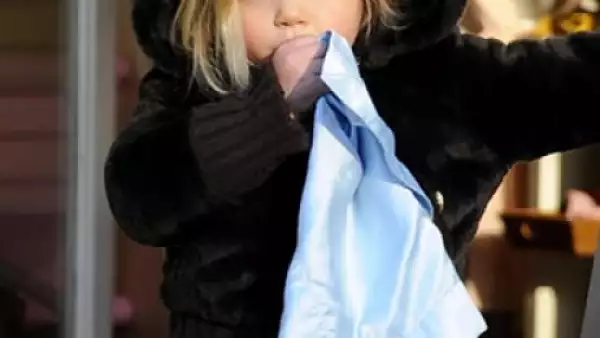 A sus tres años, la hija de Brad y Angelina comenzó su transformación hacia un look más masculino.