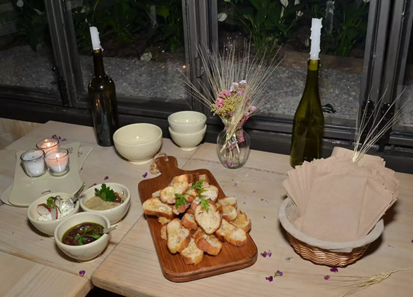 Las propuestas del Chef Coumont: Diversos platillos y bocadillos preparados con el exquisito pan artesanal de Le Pain Quotidien.