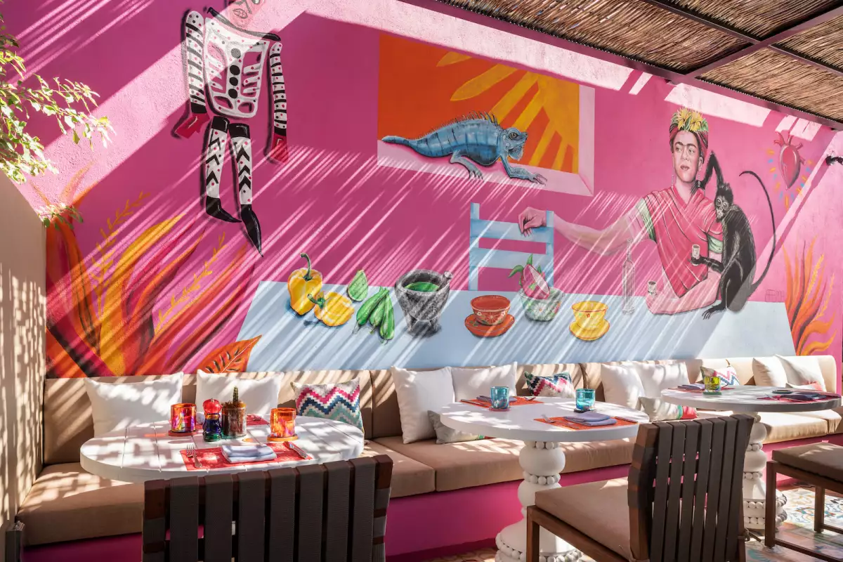 Zadun el Barrio seating Frida Mural v1.jpg